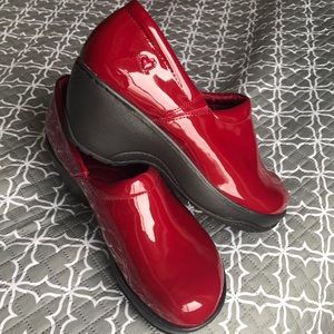 Brand New Nurse Mates Shoes. Size 9.5 M